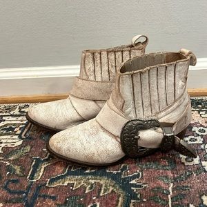 COPY - Matisse understated leather boots